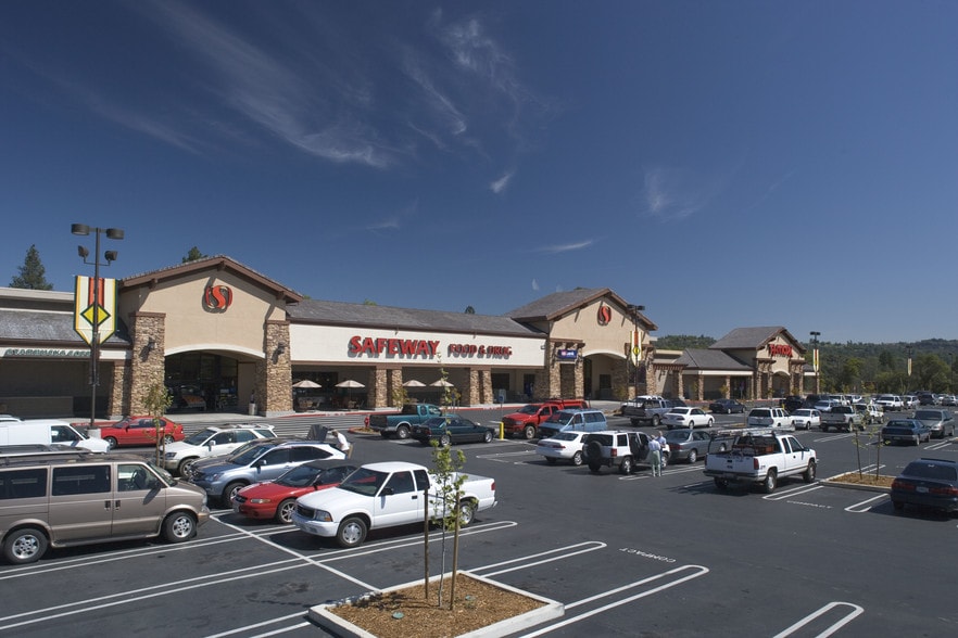 3955-3979 Missouri Flat Rd, Placerville, CA for lease - Building Photo - Image 1 of 7