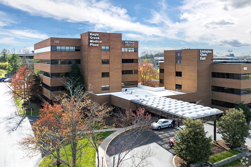 120 N Eagle Creek Dr, Lexington, KY for lease - Primary Photo - Image 1 of 11