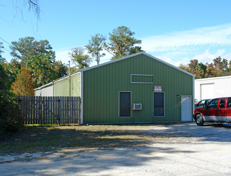 325 Cedar Ave S, Niceville, FL à louer - Photo du bâtiment - Image 2 de 4