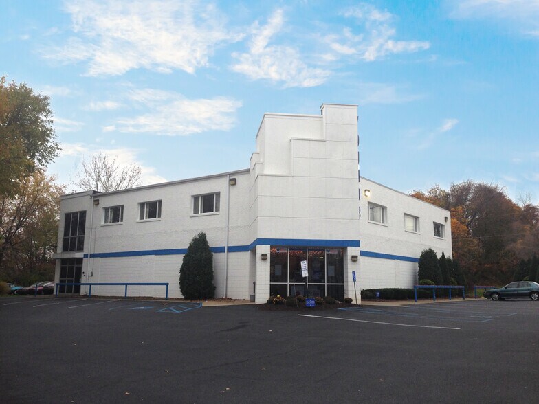 3708 Freemansburg Ave, Bethlehem, PA à vendre - Photo du bâtiment - Image 3 de 15