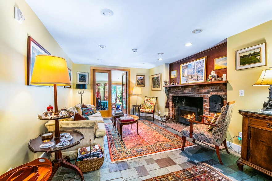 32 Maple St, Andover, NH for sale - Interior Photo - Image 2 of 35