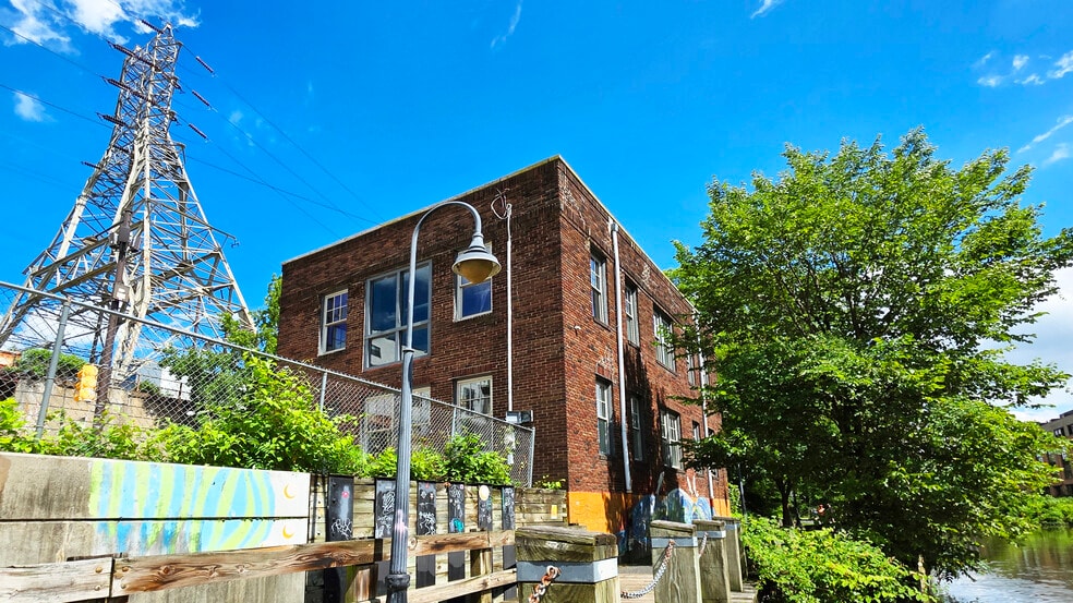 4590 Main St, Manayunk, PA for lease - Building Photo - Image 3 of 15