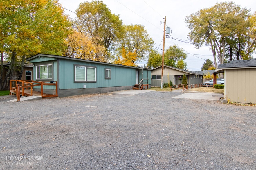 215 NW Canal Blvd, Redmond, OR à vendre - Photo du bâtiment - Image 3 de 28