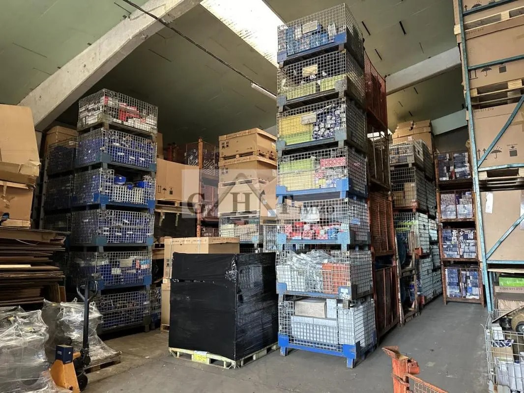 Industriel dans Gonesse à louer Photo intérieure- Image 1 de 2