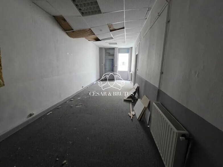 Retail in Lyon for lease - Interior Photo - Image 3 of 9