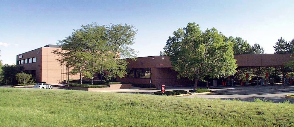 7878 Wadsworth Blvd, Arvada, CO à louer - Photo du bâtiment - Image 2 de 6