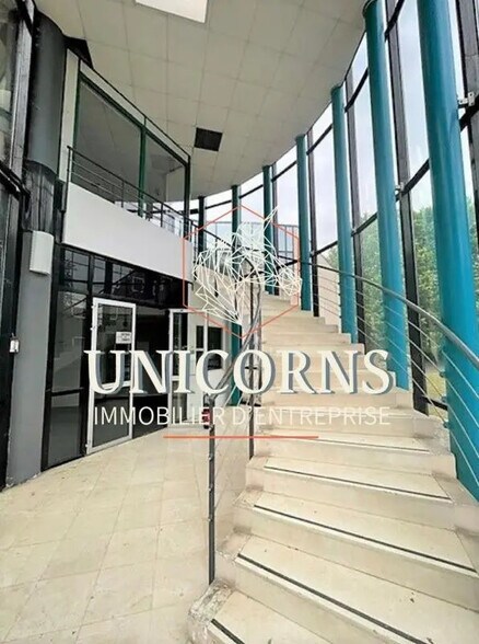 Office in Labège for lease - Building Photo - Image 2 of 12