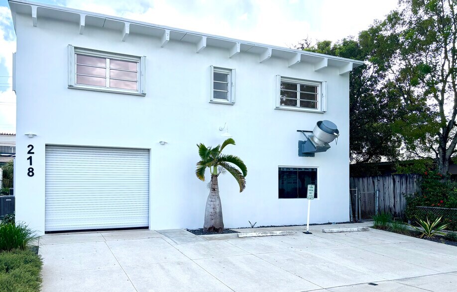 218 S F St, Lake Worth, FL à vendre - Photo du bâtiment - Image 3 de 70
