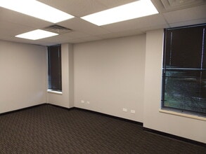 6595 S Dayton St, Greenwood Village, CO for lease Interior Photo- Image 2 of 4