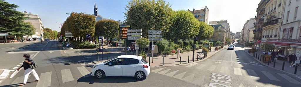 Retail in Saint-Mandé for lease Building Photo- Image 1 of 5