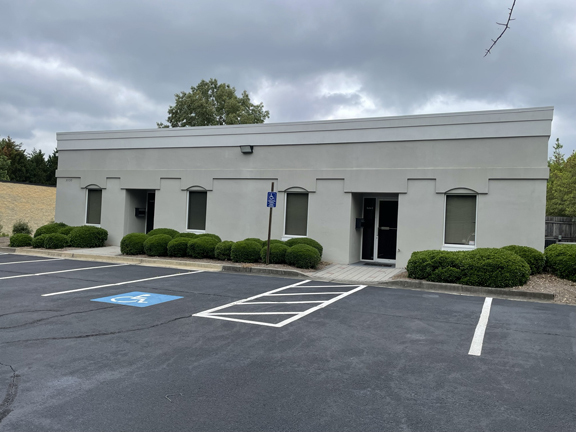 5090 Old Ellis Pt, Roswell, GA for lease - Building Photo - Image 2 of 11