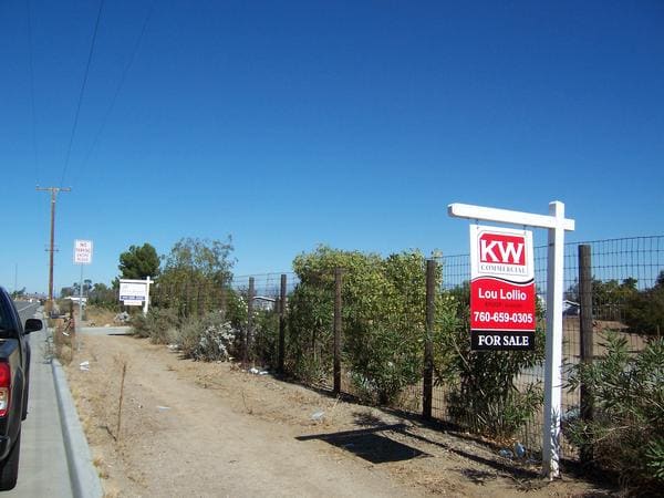 28270 Lee Ln, Murrieta, CA à vendre - Photo du bâtiment - Image 3 de 8