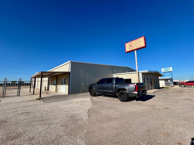 2306 Garden City Hwy, Midland, TX for lease - Building Photo - Image 2 of 10