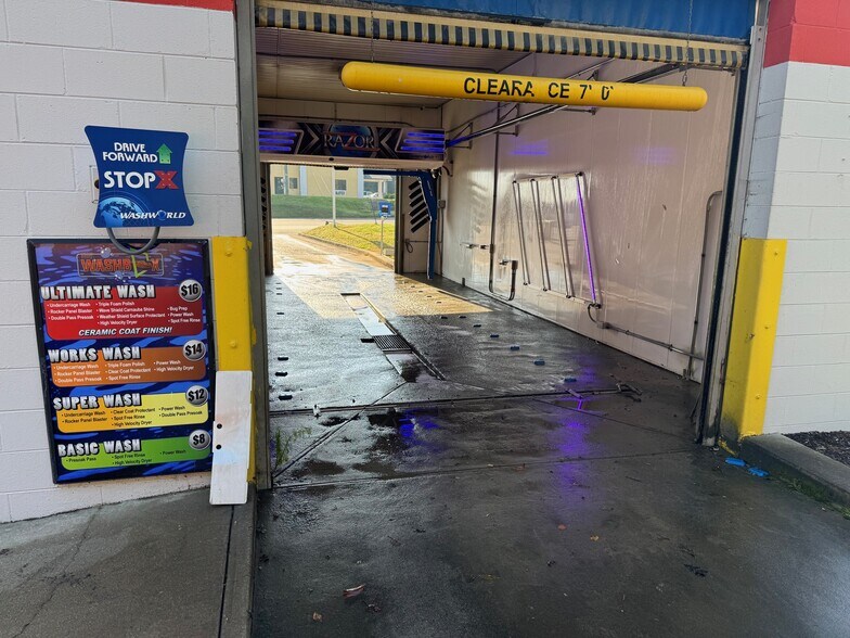 2011 S Main St, Farmville, VA à vendre - Photo du bâtiment - Image 3 de 11