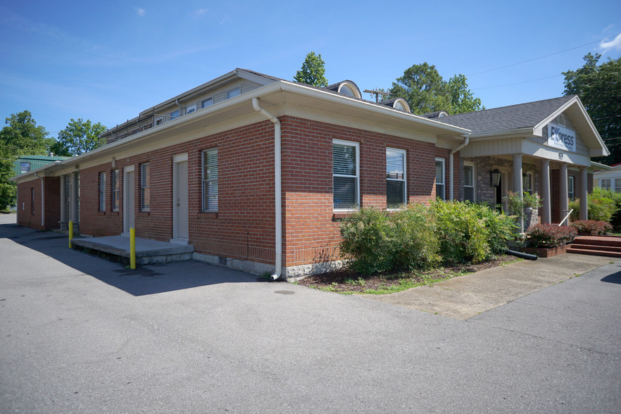 316 E Main St, Gallatin, TN for sale - Building Photo - Image 1 of 1