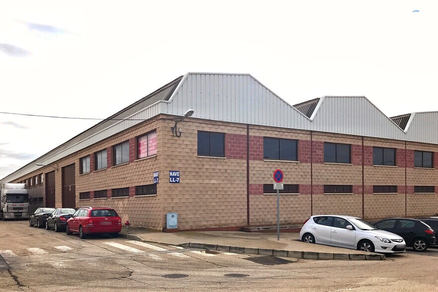 Calle del Sifón, 2-30, San Agustín del Guadalix, Madrid à louer - Photo de construction - Image 2 de 5