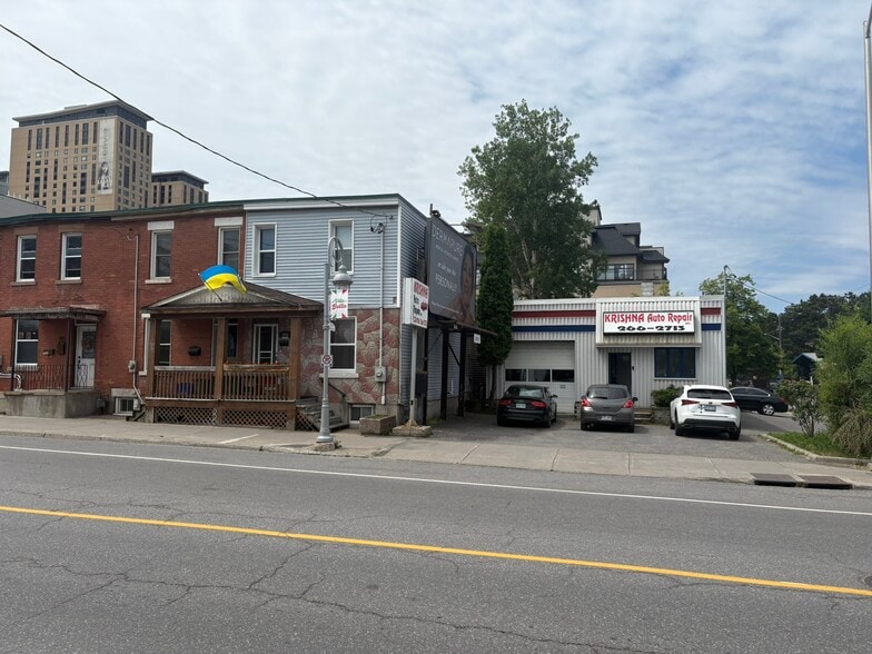 Prime Investment Opportunity portfolio of 3 properties for sale on LoopNet.ca - Building Photo - Image 3 of 4