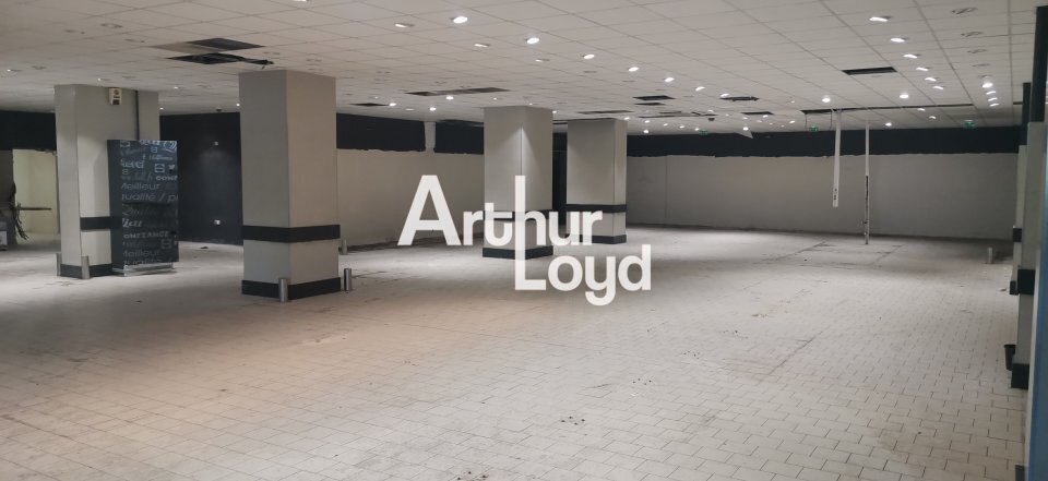 Retail in Vallauris for sale - Interior Photo - Image 1 of 6