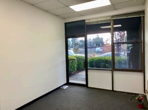 310-324 Lang Rd, Burlingame, CA for lease Interior Photo- Image 2 of 5