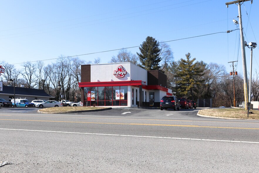 5442 Williamson Rd, Roanoke, VA à vendre - Photo du bâtiment - Image 2 de 9