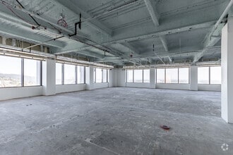 1300 SW Fifth Ave, Portland, OR à louer Photo intérieure- Image 1 de 3