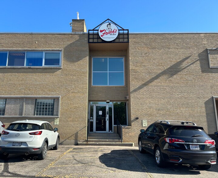 2800 Gilbert Ave, Cincinnati, OH à louer - Photo du bâtiment - Image 2 de 18