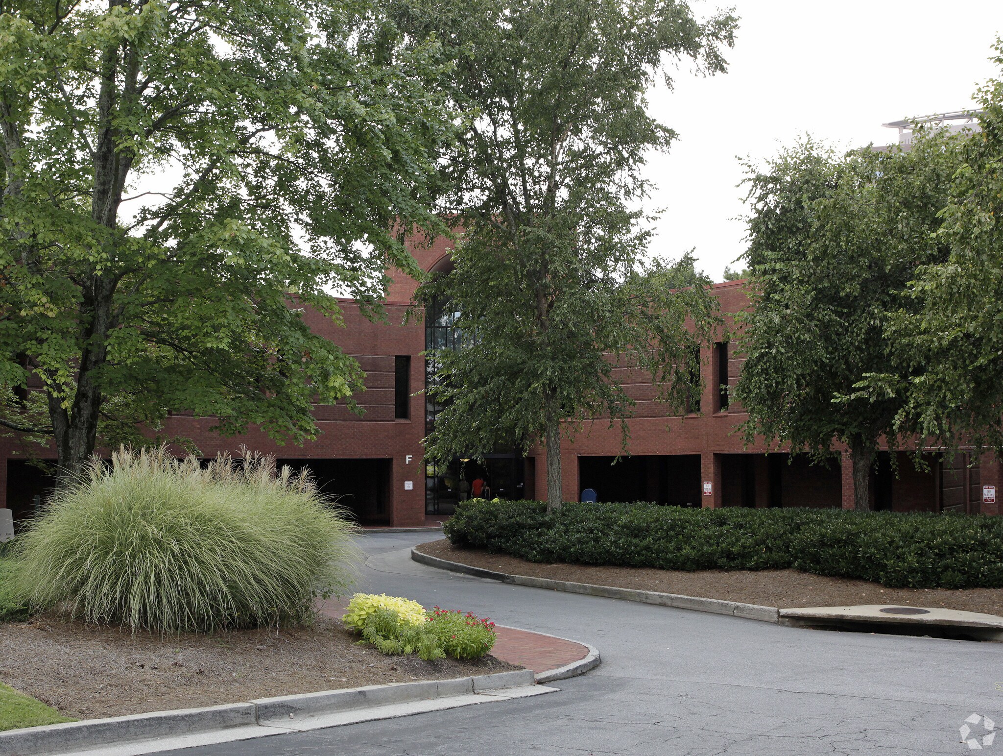 993 Johnson Ferry Rd NE, Atlanta, GA for lease Primary Photo- Image 1 of 4
