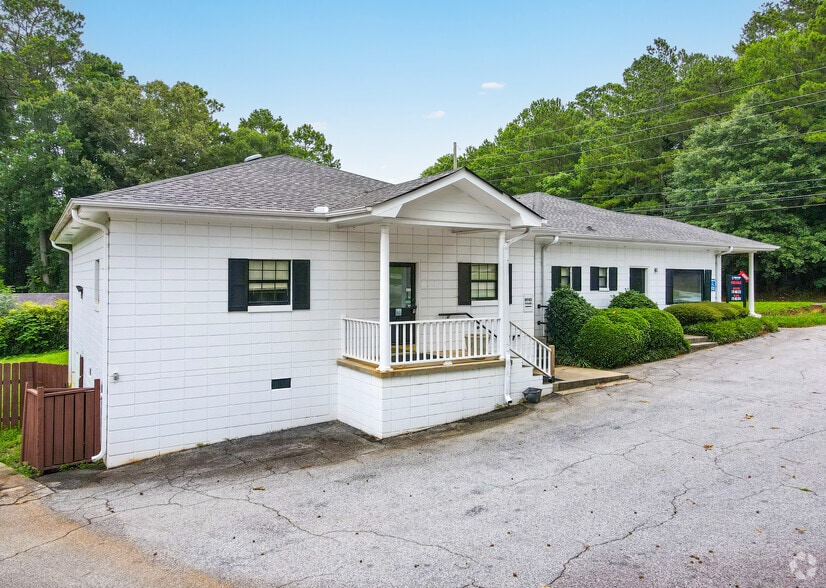 929 S Hill St, Griffin, GA à vendre - Photo du bâtiment - Image 2 de 5