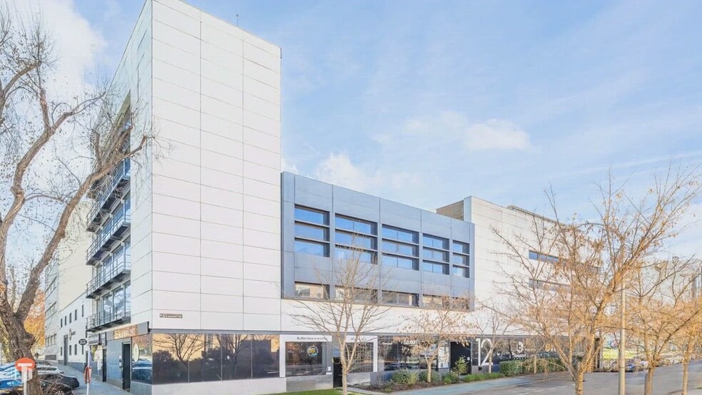 Calle Miguel Yuste, 58, Madrid, Madrid for lease - Commercial Listing Video - Image 2 of 21