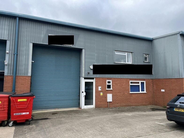 Station Yard, Thame for lease - Building Photo - Image 1 of 9