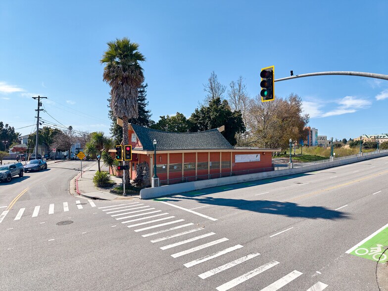 270 Soquel Ave, Santa Cruz, CA à vendre - Photo du bâtiment - Image 3 de 7