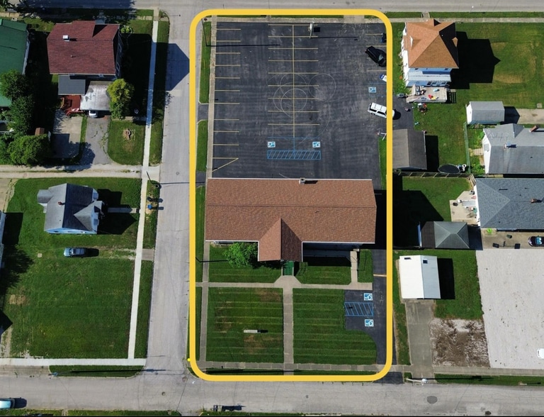 810 Dubois St, Lawrenceville, IL for sale - Aerial - Image 2 of 2