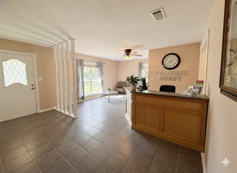 15331 Lake Lamond Rd, Conroe, TX à louer - Photo du bâtiment - Image 3 de 29