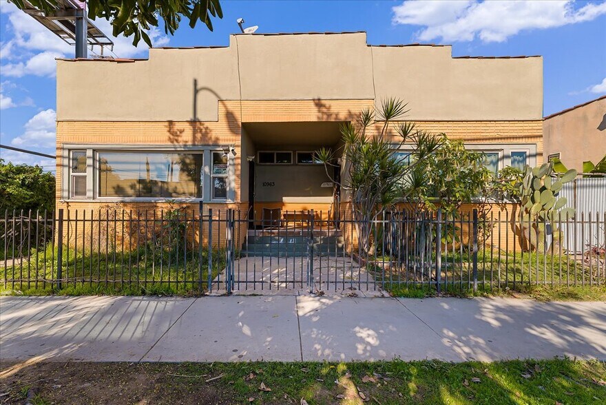 10967 Venice Blvd, Los Angeles, CA à vendre - Photo du bâtiment - Image 3 de 7