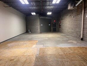 2095 Stonington Ave, Hoffman Estates, IL for lease Interior Photo- Image 2 of 3