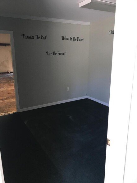 404 Clubhouse Dr, Pine Lake, GA à vendre - Photo intérieure - Image 3 de 9