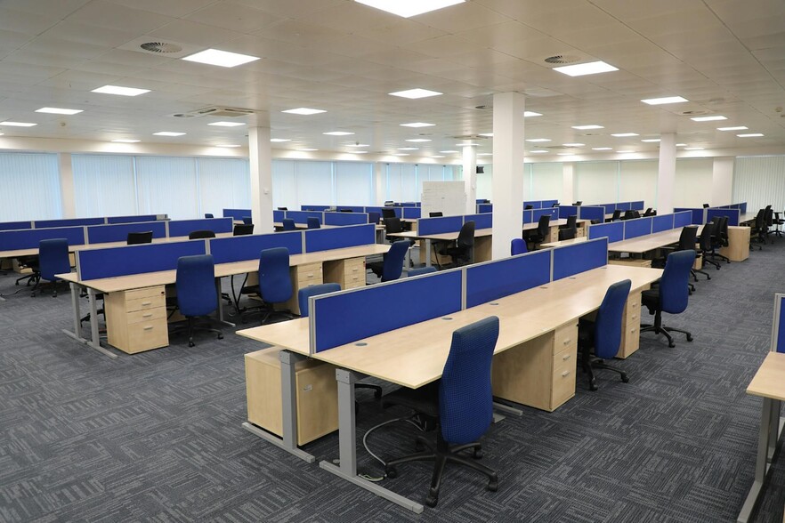 2 Millshaw Park Ln, Leeds à louer - Photo intérieure - Image 3 de 7