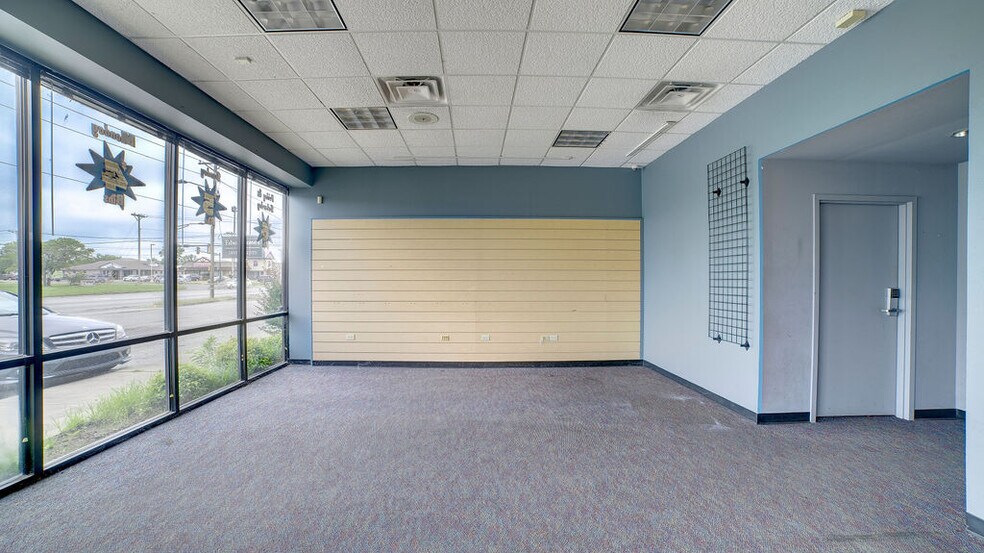 2028 N Main St, Miami, OK for lease - Interior Photo - Image 3 of 10