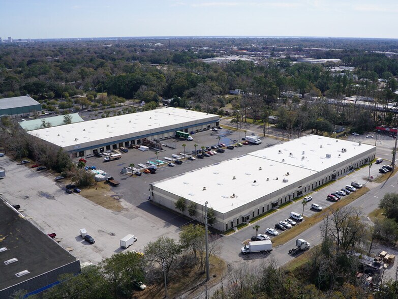 5501 Commonwealth Ave, Jacksonville, FL for lease - Building Photo - Image 2 of 4