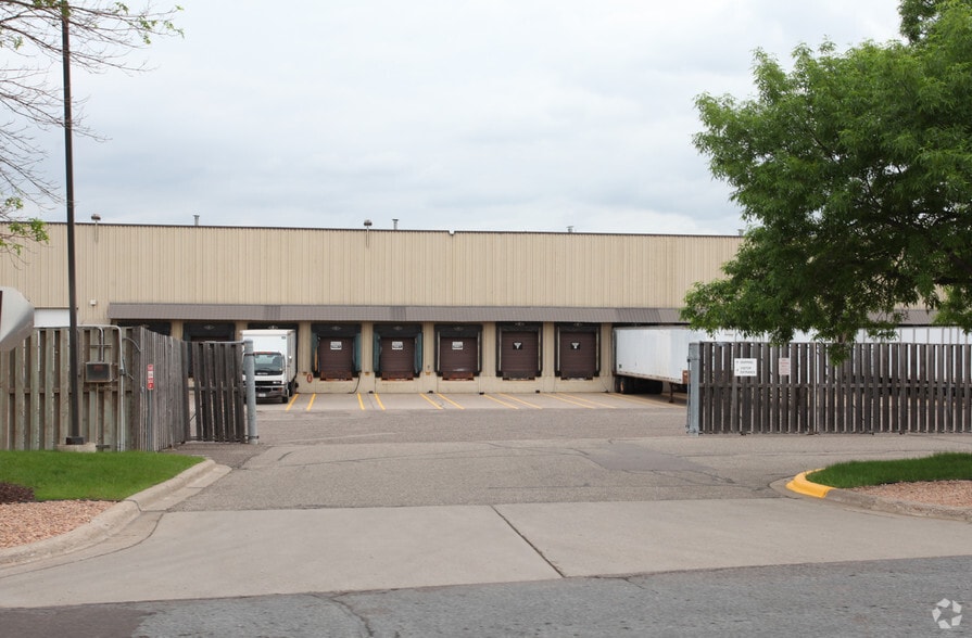 7300 N Northland Dr, Brooklyn Park, MN à louer - Photo du bâtiment - Image 2 de 2