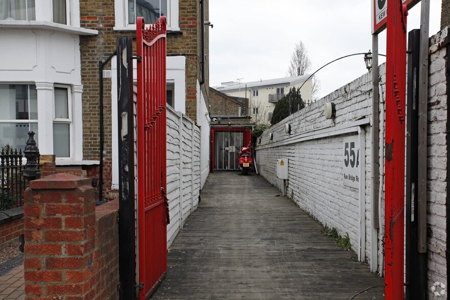 55A Kew Bridge Rd, Brentford à vendre - Photo principale - Image 1 de 10