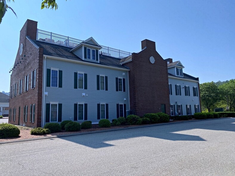 100 Boston Rd, Groton, MA for lease - Building Photo - Image 2 of 15