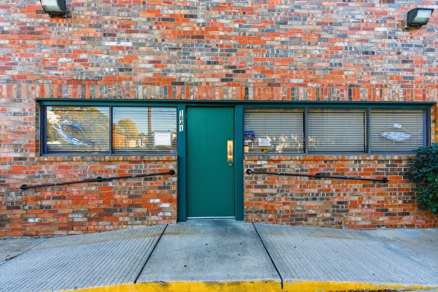 1841 Richmond Ave, Houston, TX for sale - Building Photo - Image 3 of 17