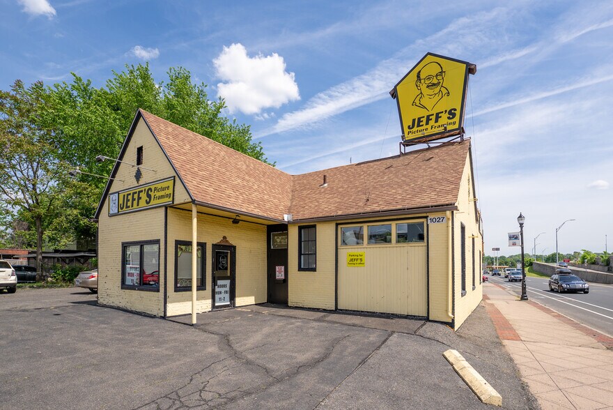 1027 Columbus Ave, Springfield, MA for sale - Building Photo - Image 2 of 18