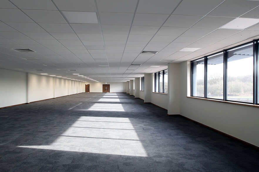 St Georges Way, Nuneaton for lease - Interior Photo - Image 3 of 8