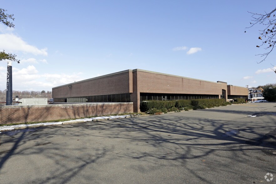 1991 Northampton St, Easton, PA à louer - Photo du bâtiment - Image 2 de 5