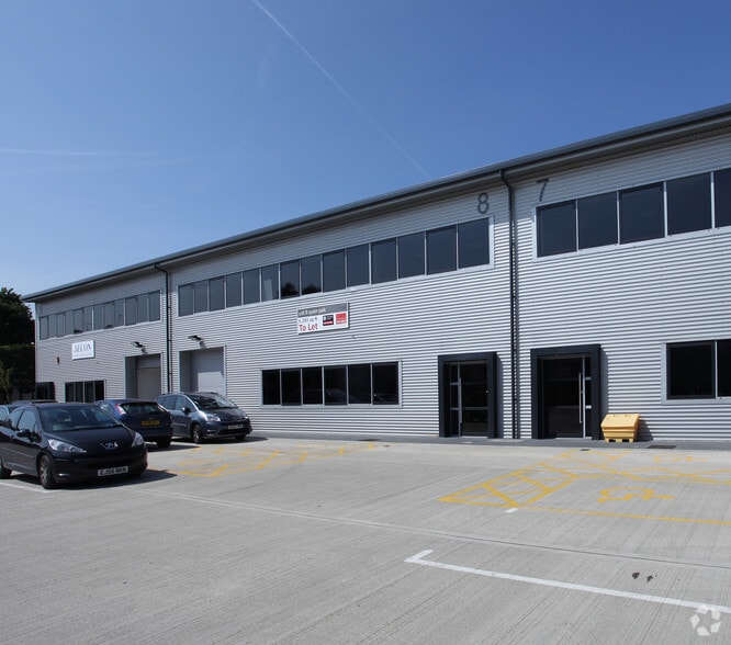 109 Chertsey Rd, Byfleet for lease - Building Photo - Image 3 of 5