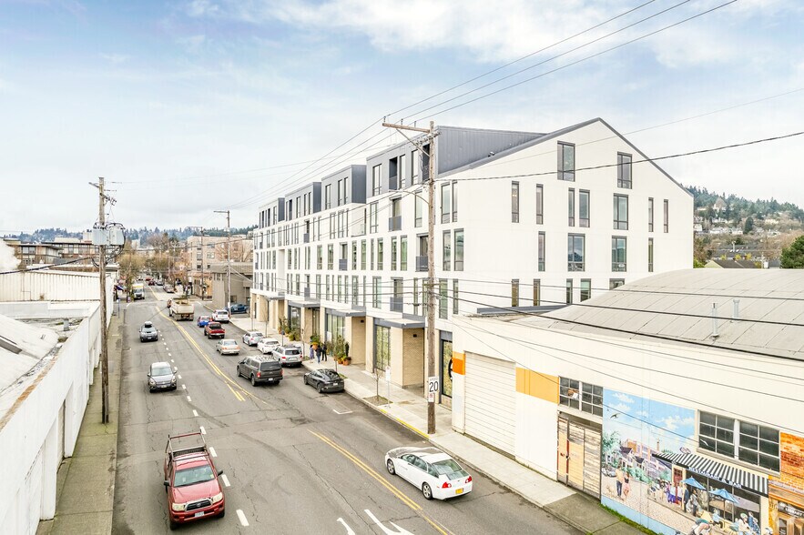 1905 NW 23rd Ave, Portland, OR à louer - Photo du bâtiment - Image 3 de 44