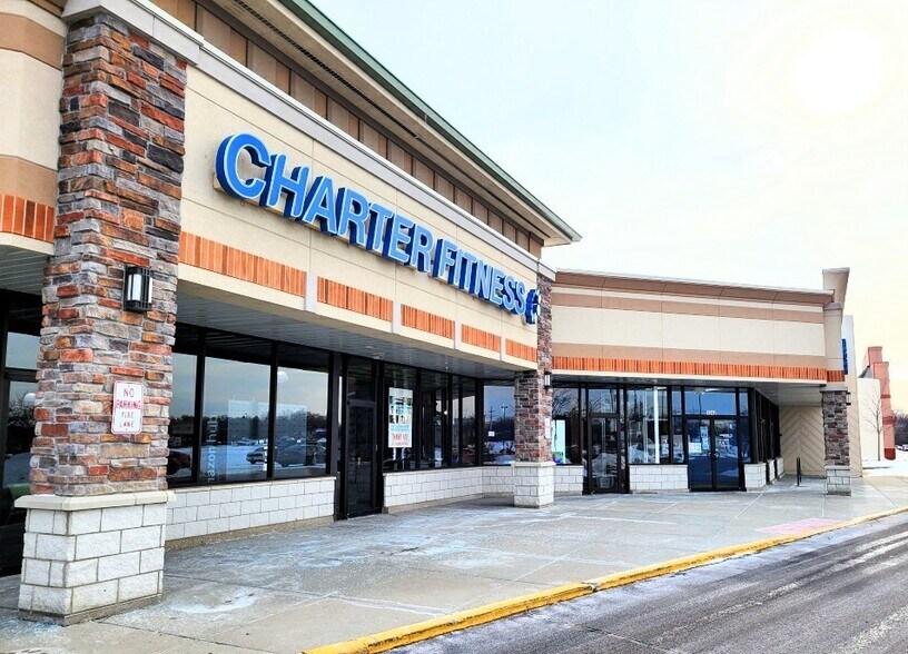 310-374 Townline Rd, Mundelein, IL à louer - Photo du bâtiment - Image 3 de 10