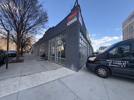 142 Louisa St, Brooklyn NY - Épicerie